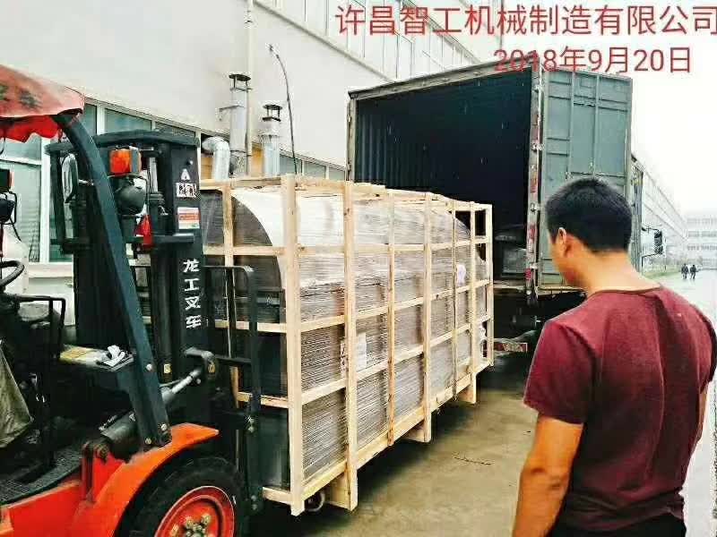 炒花生果机器装车发货