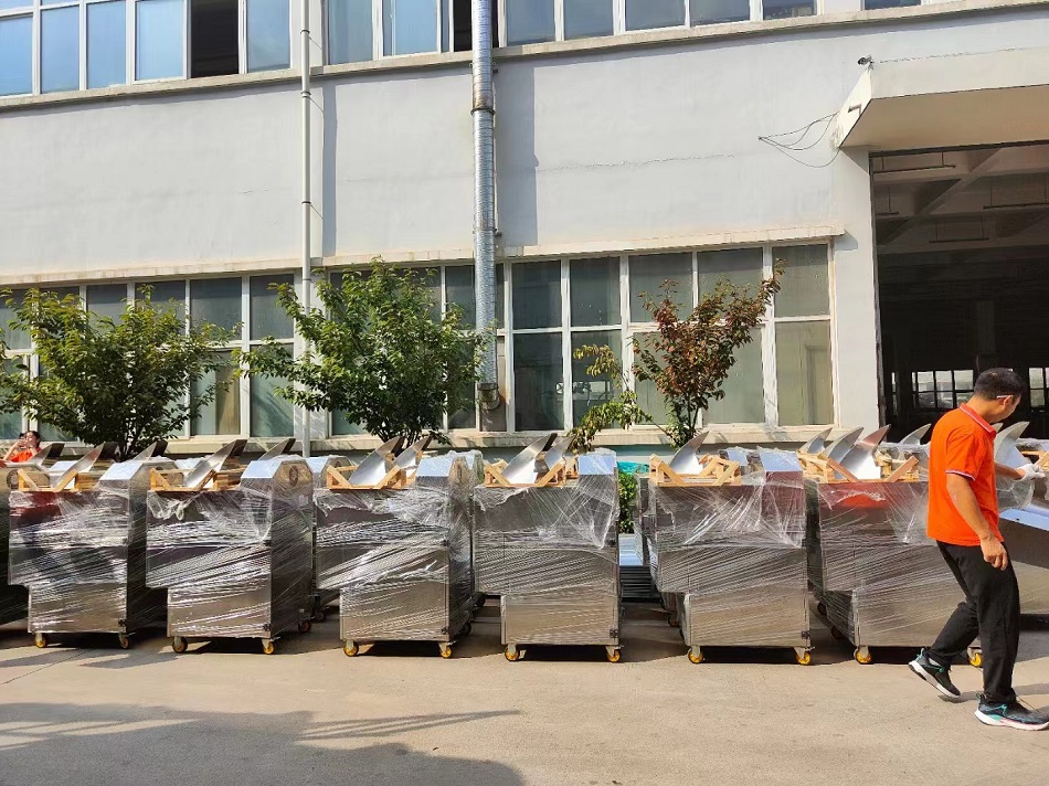20台小型电磁炒货机发货专车发往湖北荆州连锁店