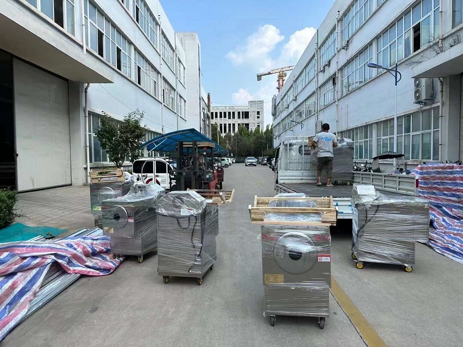 老客户板栗炒货店再次订购许昌智工7台电磁炒货机